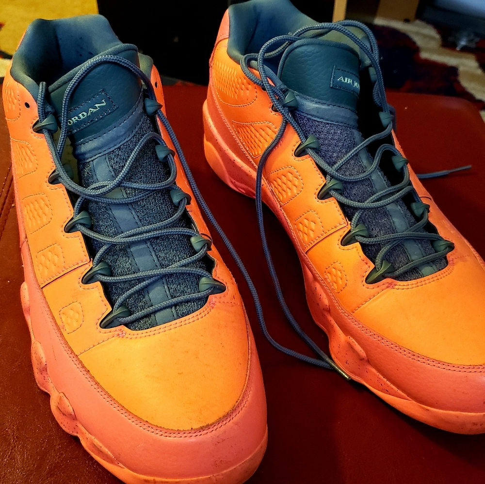 Jordan 9 retro Orange Mango Grey